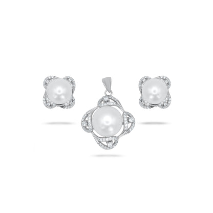 Flower Blooming Pearl Pendant Set